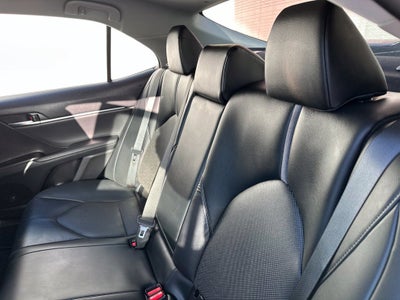 2022 Toyota Camry Hybrid XLE