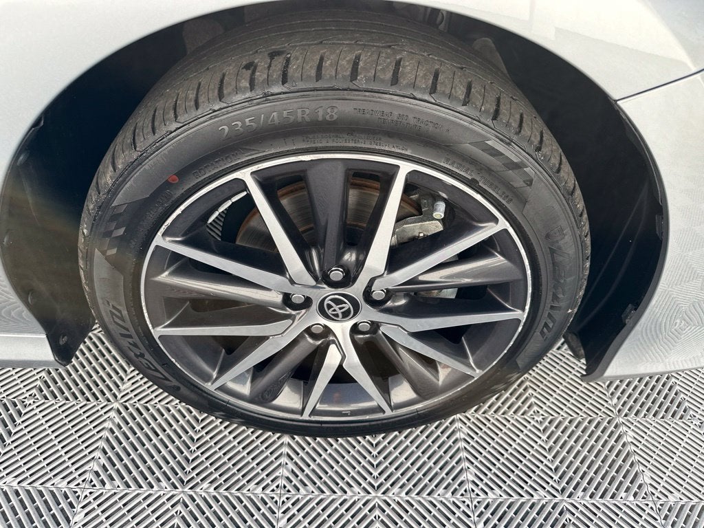 2022 Toyota Camry Hybrid XLE
