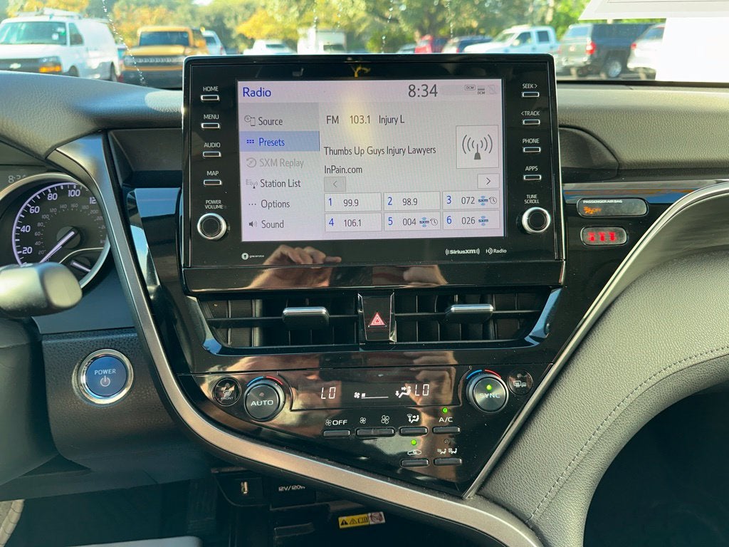 2022 Toyota Camry Hybrid XLE