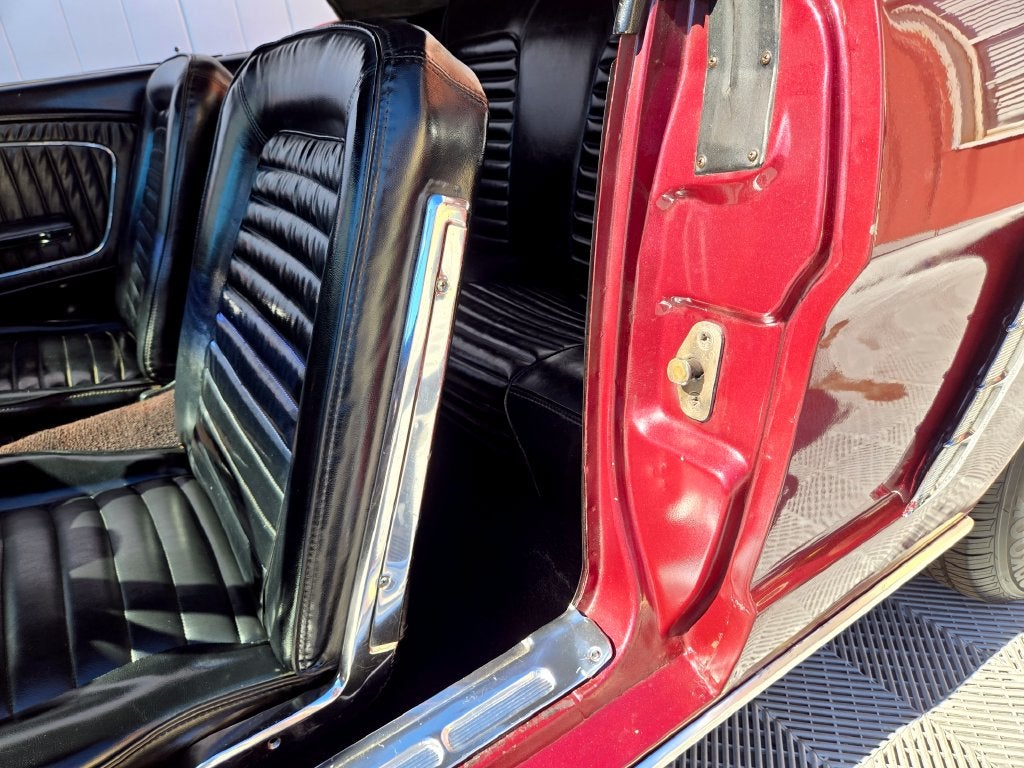 1965 Ford Mustang Base