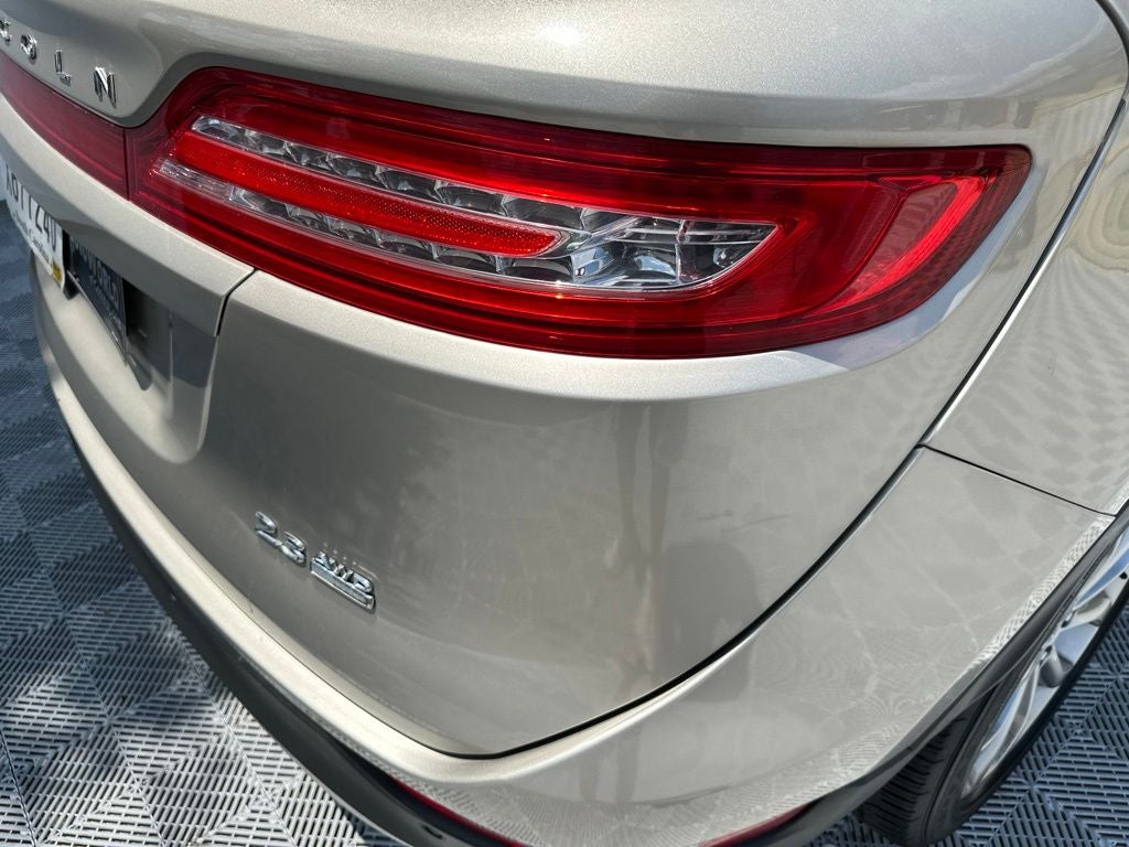 2015 Lincoln MKC Base
