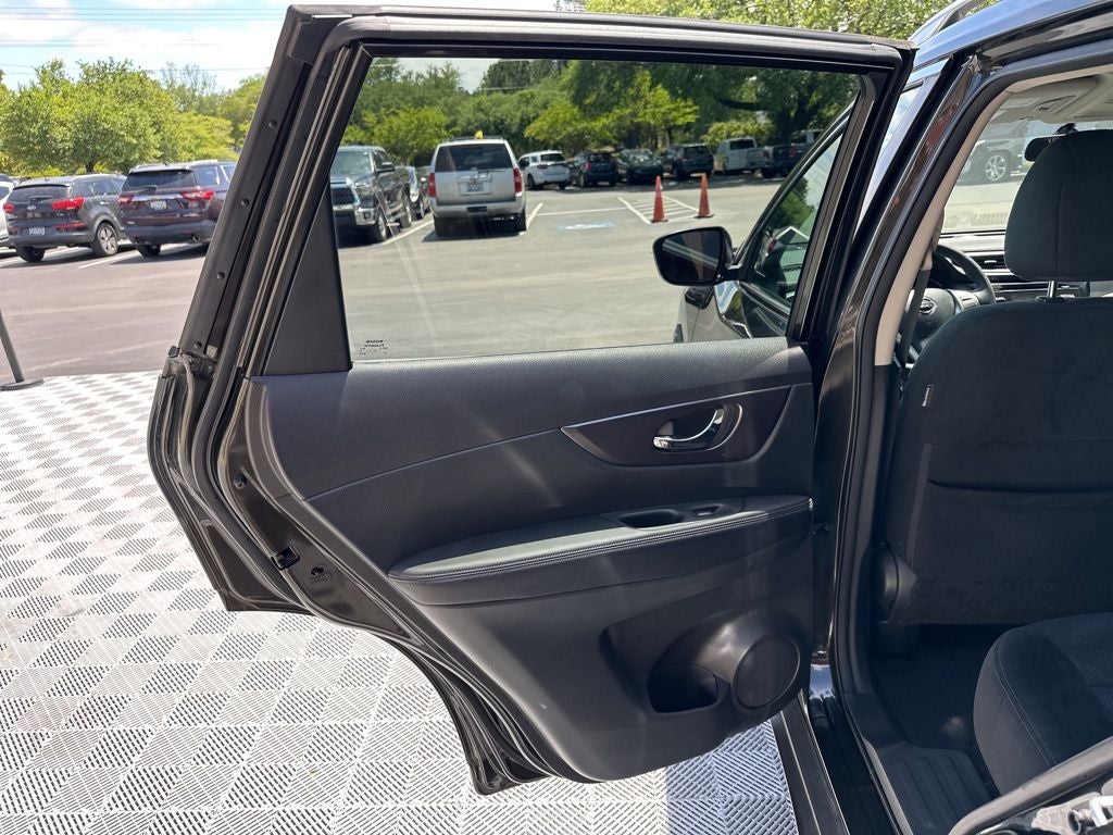 2016 Nissan Rogue S