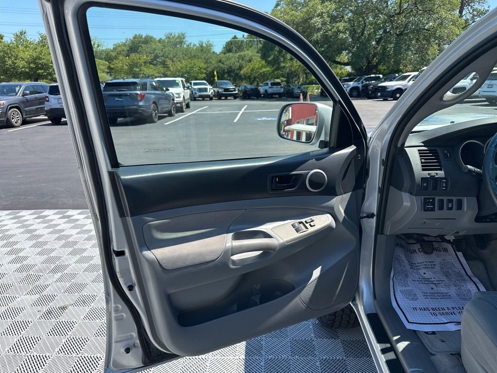 2006 Toyota Tacoma Base V6