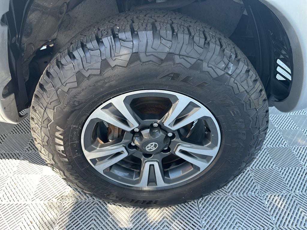 2006 Toyota Tacoma Base V6