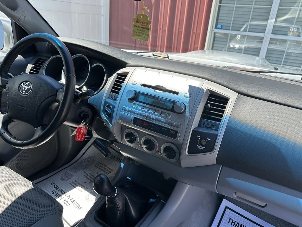 2006 Toyota Tacoma Base V6