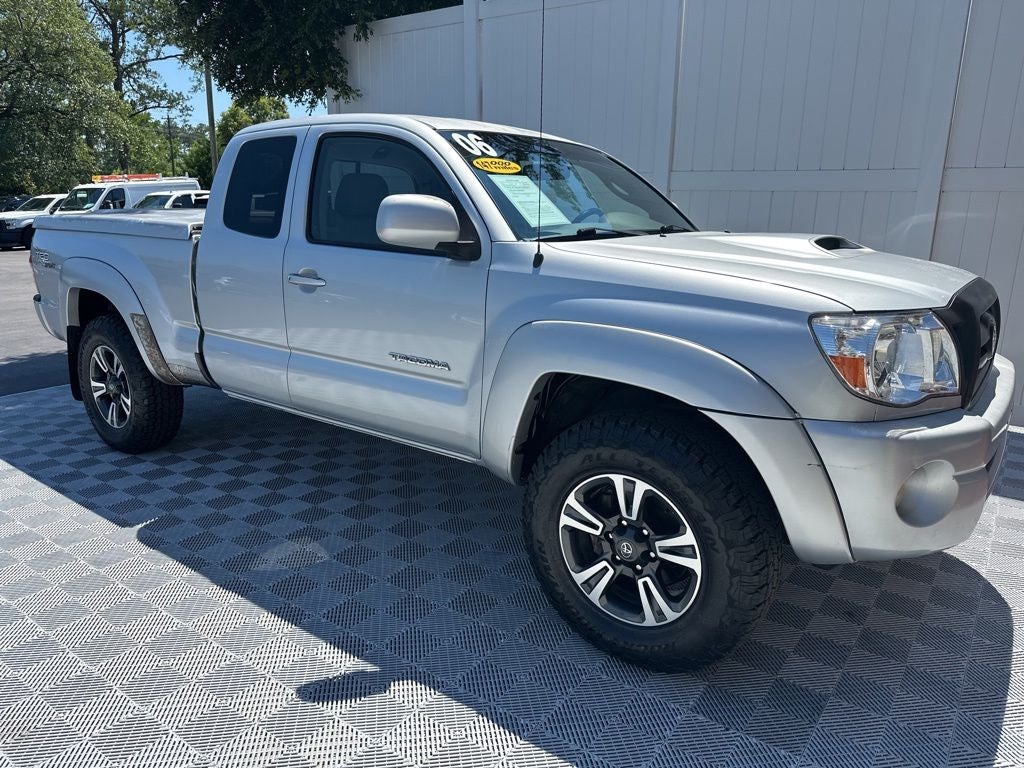 2006 Toyota Tacoma Base V6