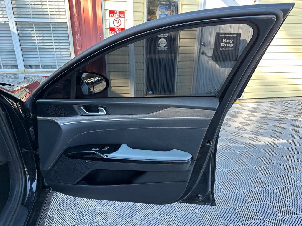 2022 Kia K5 EX
