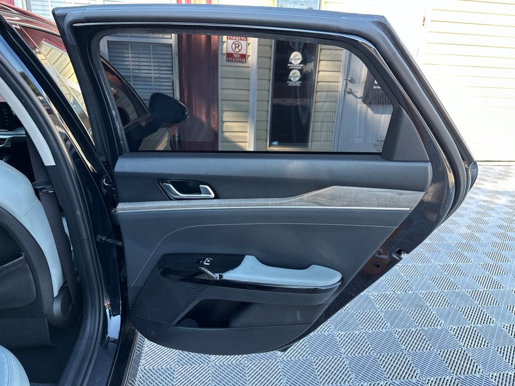 2022 Kia K5 EX