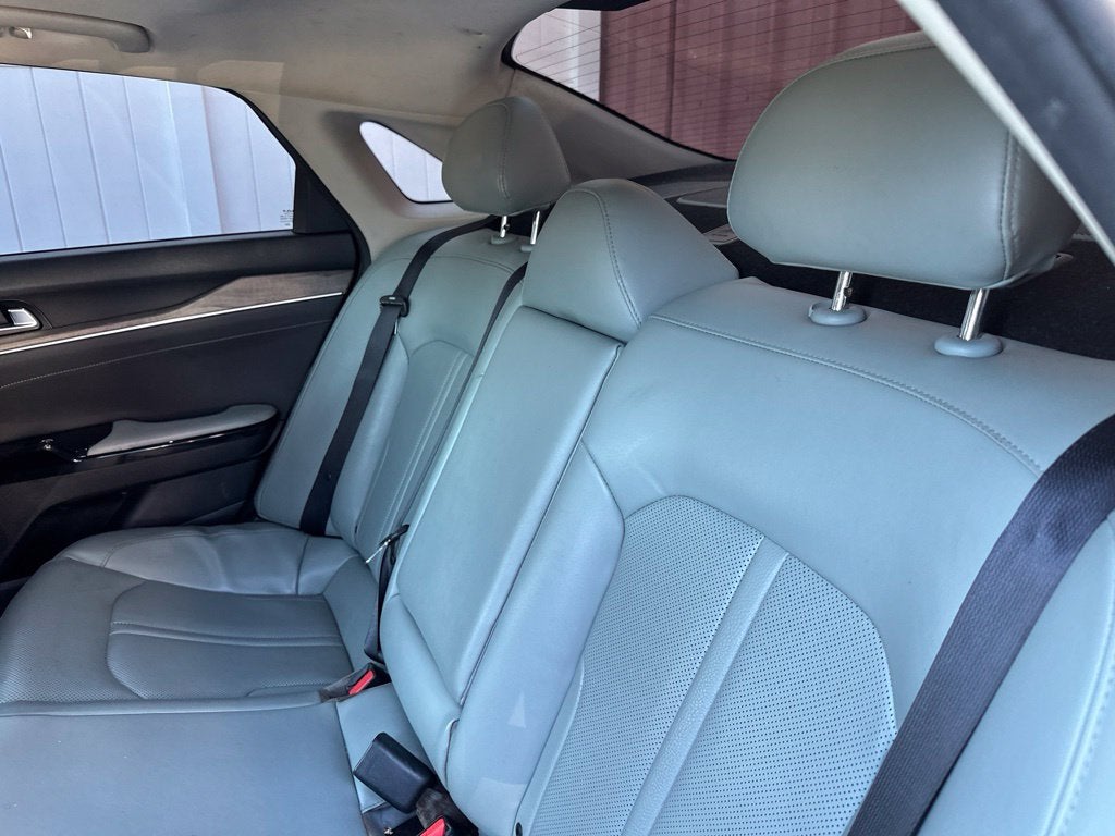2022 Kia K5 EX