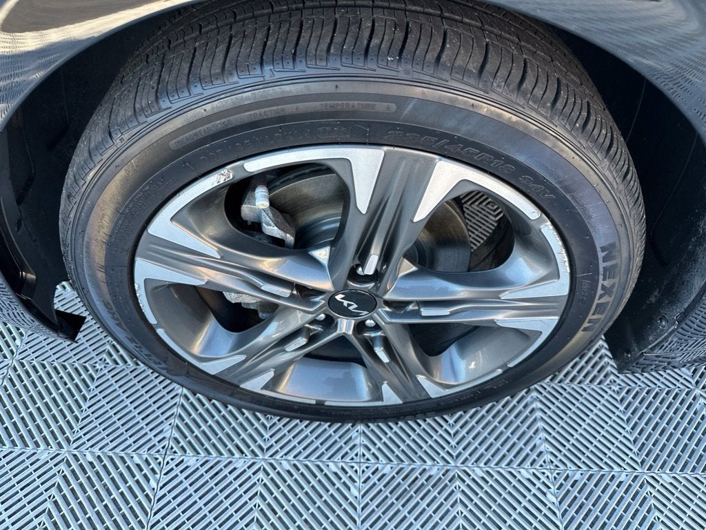 2022 Kia K5 EX