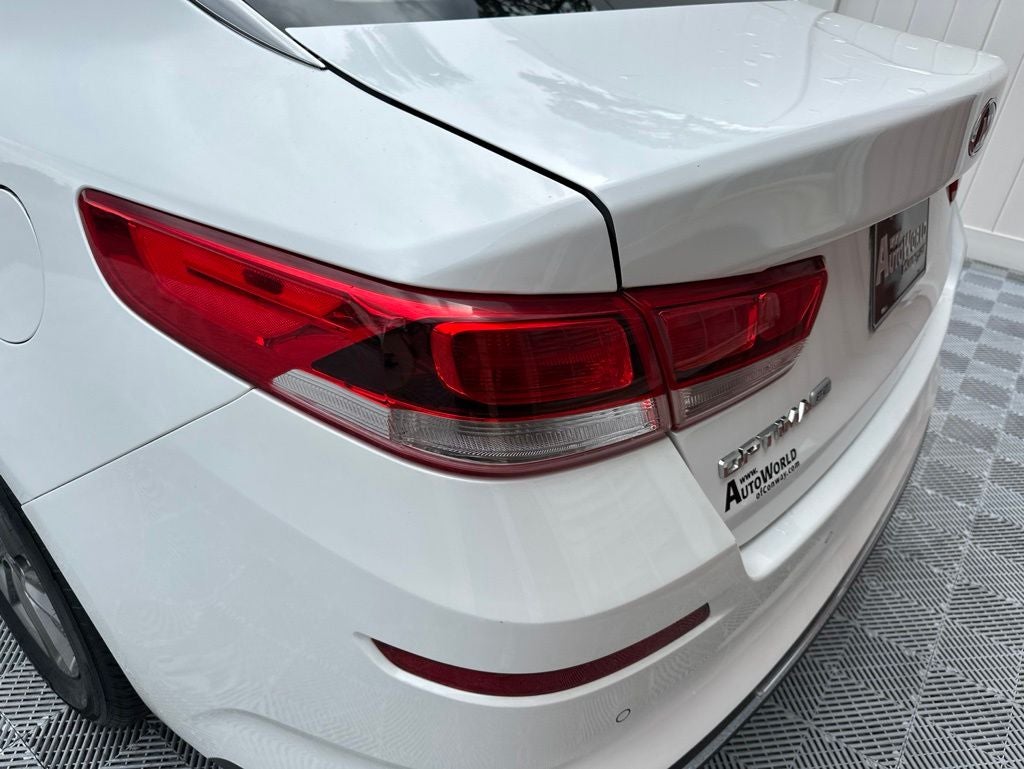 2020 Kia Optima LX