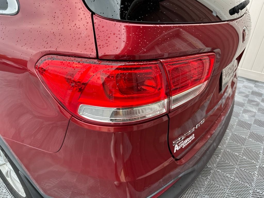 2016 Kia Sorento LX