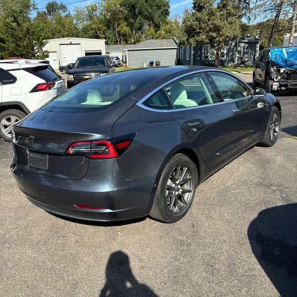 2019 Tesla Model 3 Base