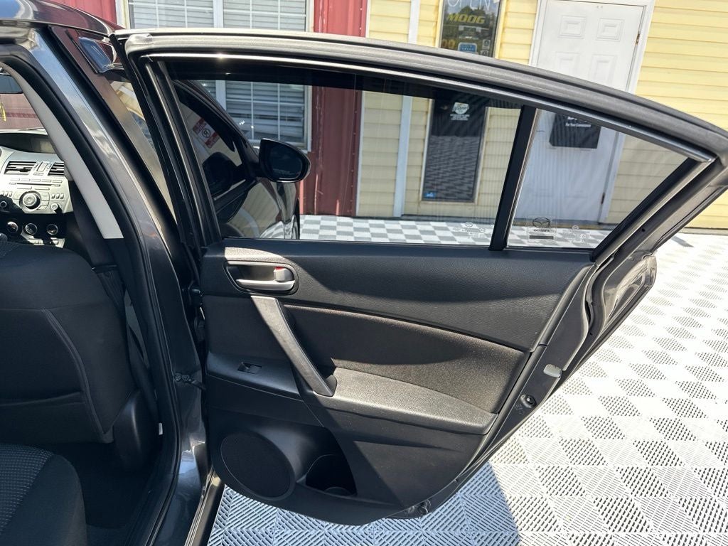 2013 Mazda Mazda3 i Touring