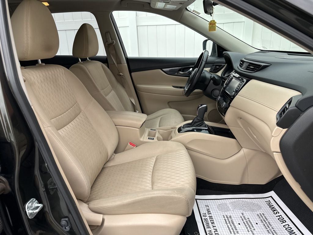 2017 Nissan Rogue SV