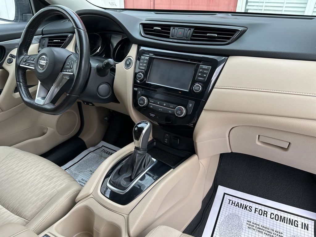 2017 Nissan Rogue SV