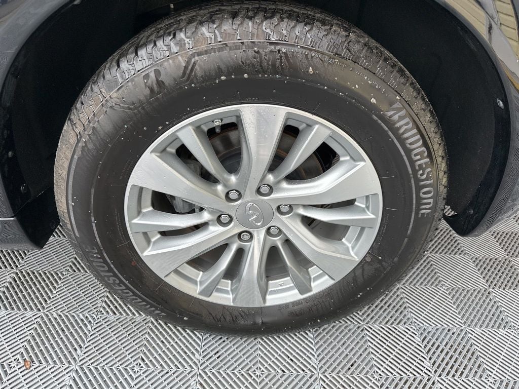 2017 INFINITI QX80 Base