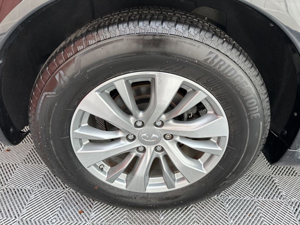 2017 INFINITI QX80 Base