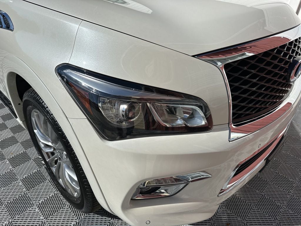 2017 INFINITI QX80 Base