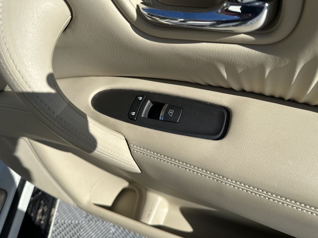 2017 INFINITI QX80 Base