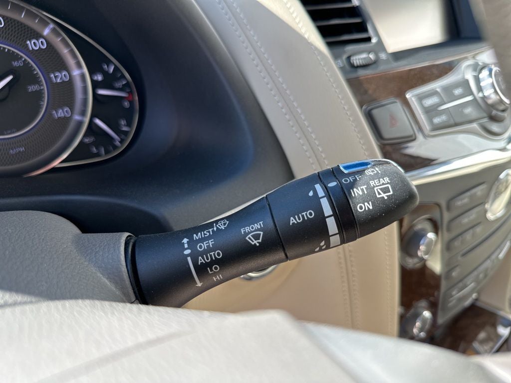 2017 INFINITI QX80 Base