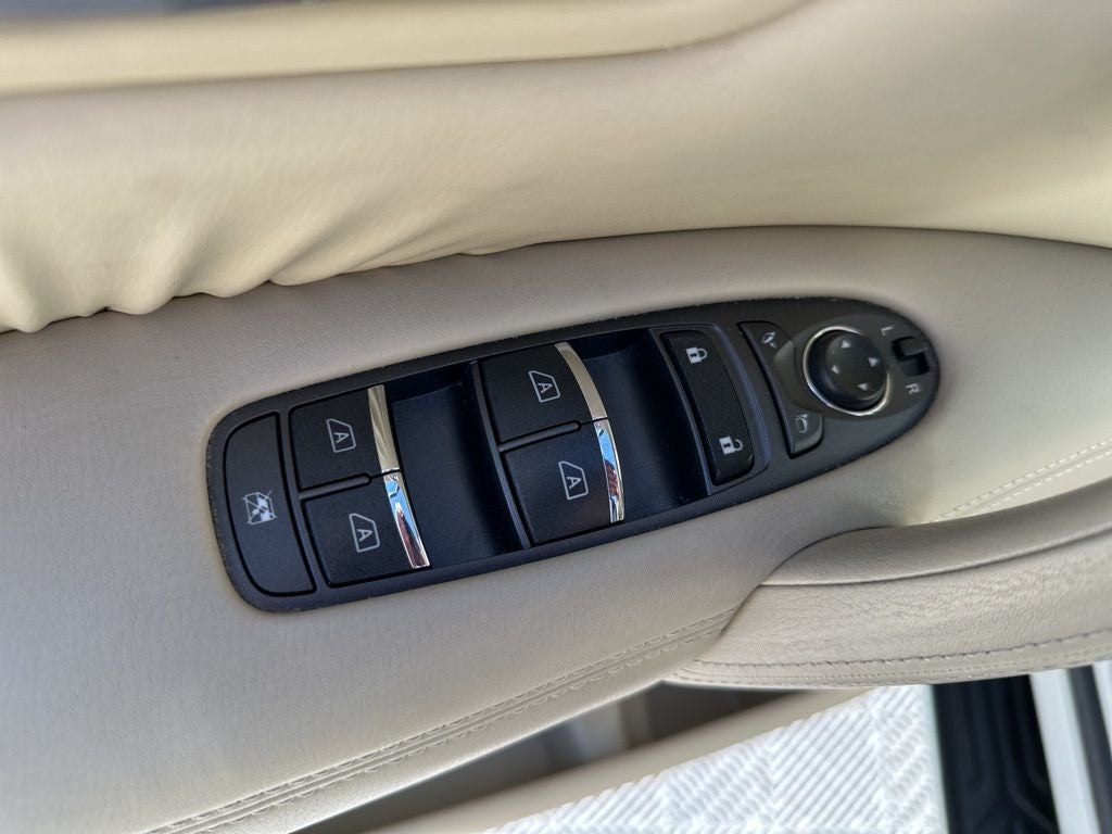 2017 INFINITI QX80 Base