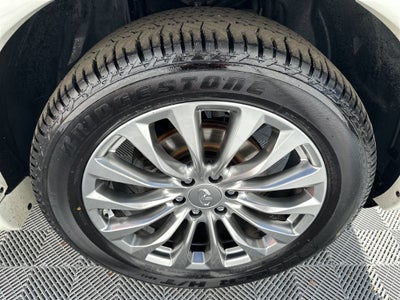 2017 INFINITI QX80 Base