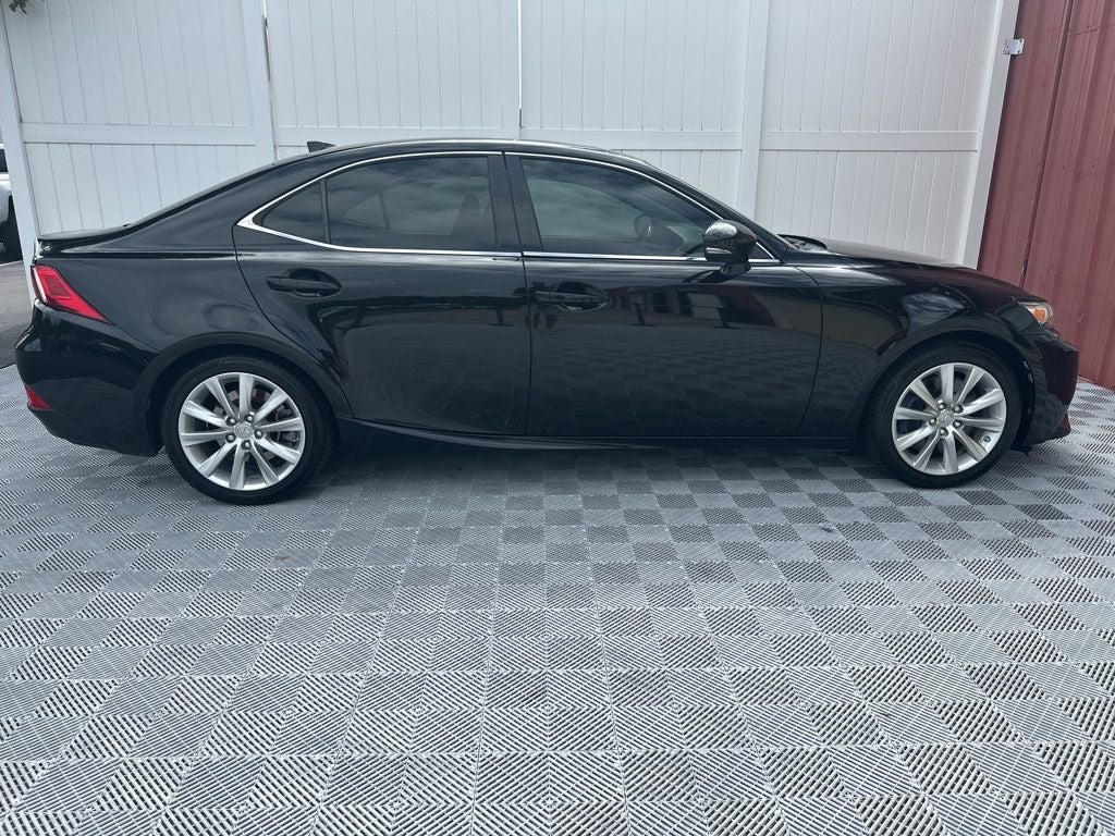 2016 Lexus IS 200t