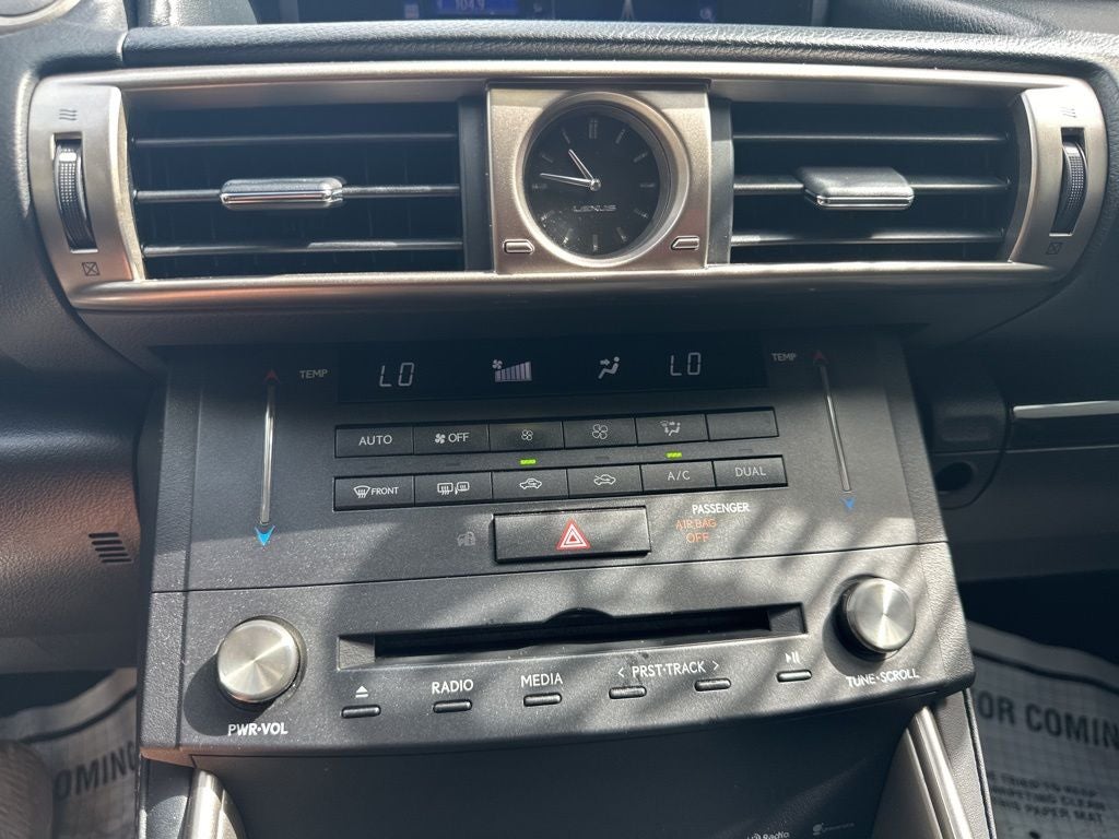 2016 Lexus IS 200t
