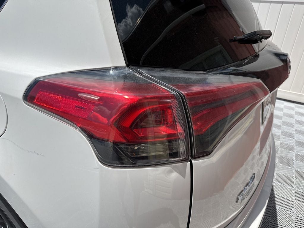 2017 Toyota RAV4 SE