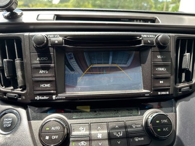 2017 Toyota RAV4 SE