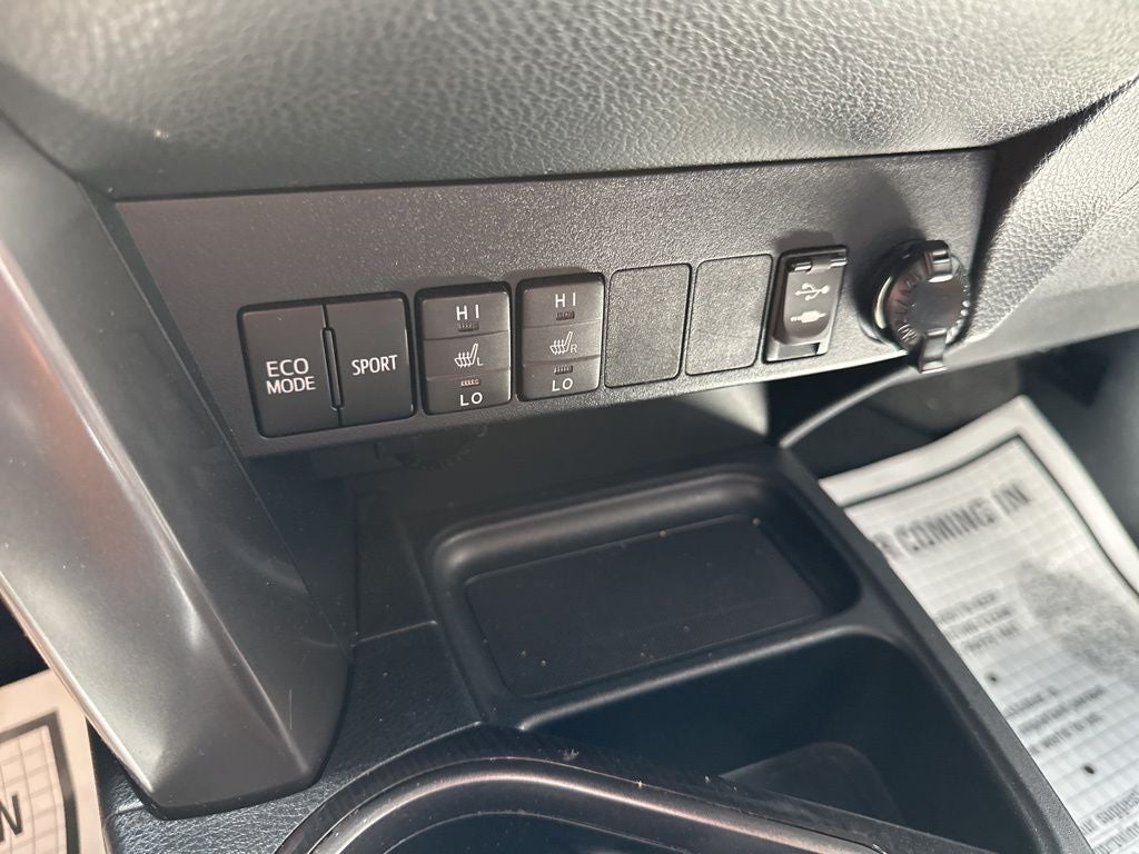 2017 Toyota RAV4 SE
