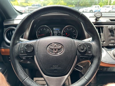 2017 Toyota RAV4 SE