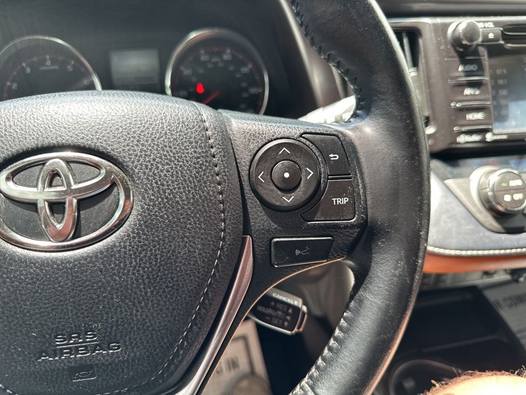 2017 Toyota RAV4 SE
