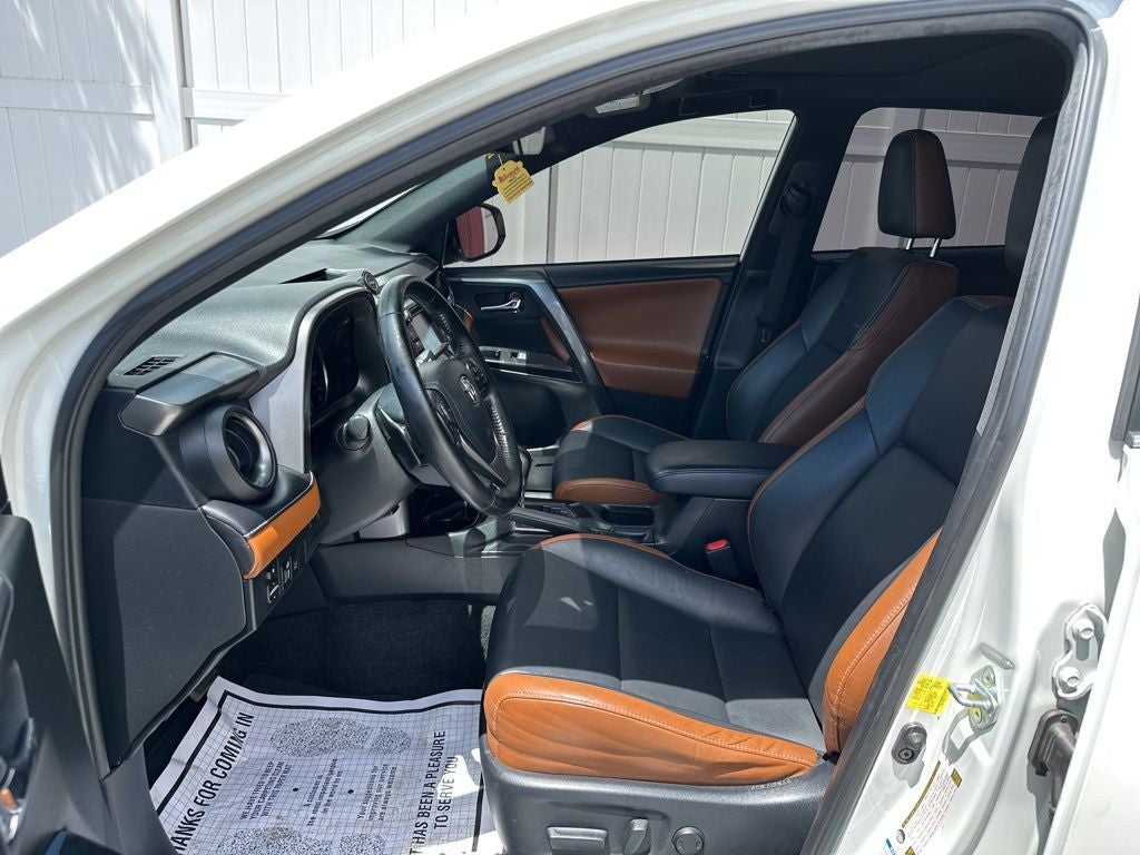 2017 Toyota RAV4 SE
