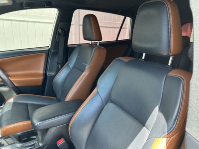 2017 Toyota RAV4 SE