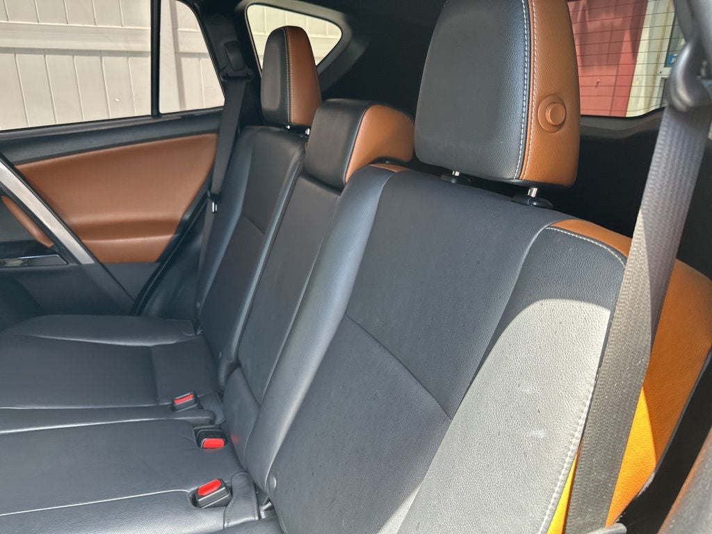 2017 Toyota RAV4 SE