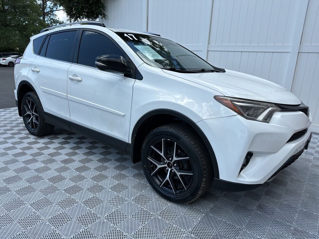 2017 Toyota RAV4 SE
