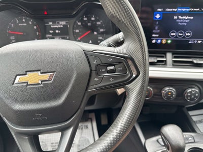 2025 Chevrolet Trax LS