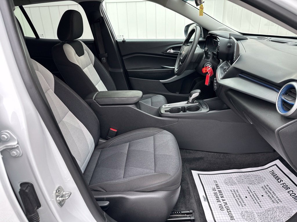 2025 Chevrolet Trax LS