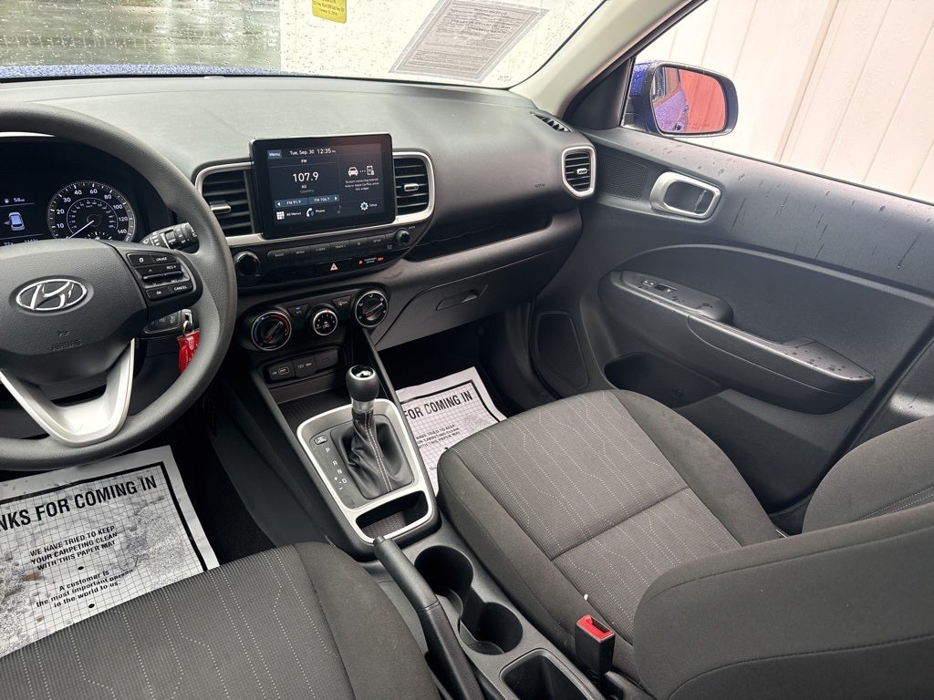 2022 Hyundai Venue SE