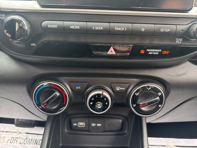 2022 Hyundai Venue SE