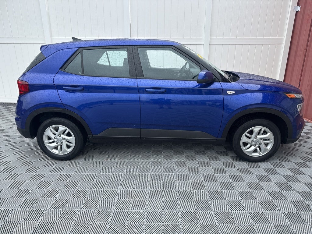 2022 Hyundai Venue SE