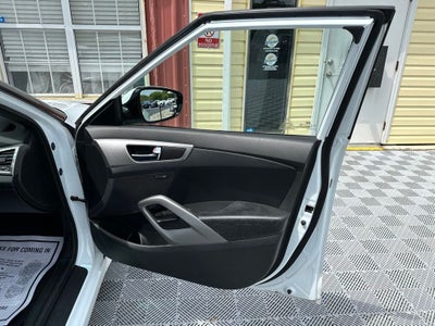 2017 Hyundai Veloster Value Edition