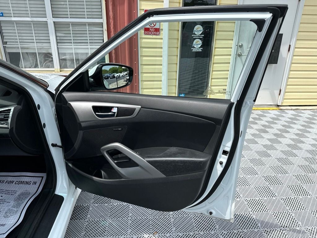 2017 Hyundai Veloster Value Edition