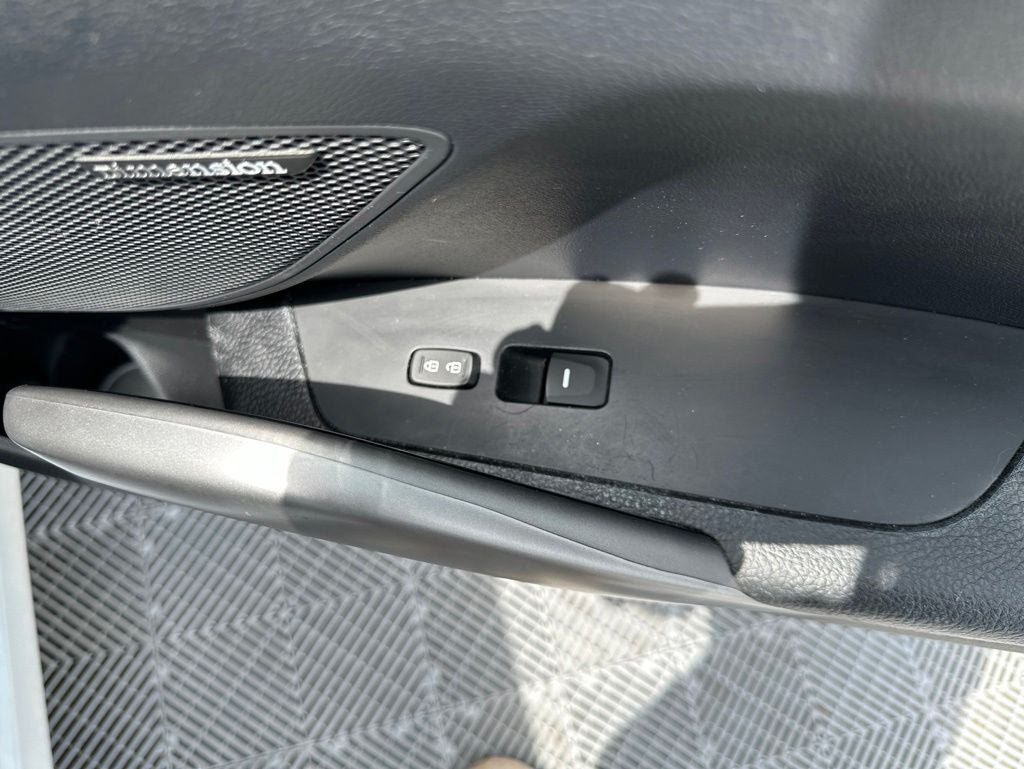 2017 Hyundai Veloster Value Edition