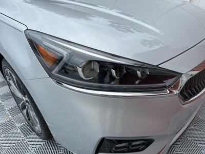 2017 Kia Cadenza Technology