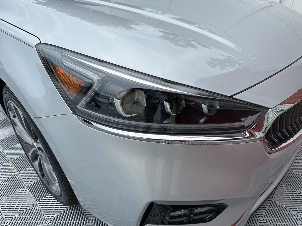 2017 Kia Cadenza Technology