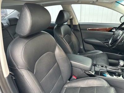 2017 Kia Cadenza Technology