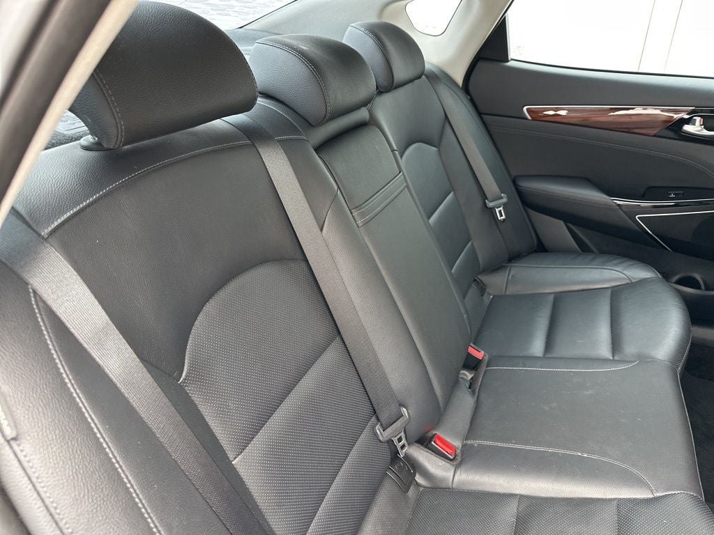 2017 Kia Cadenza Technology